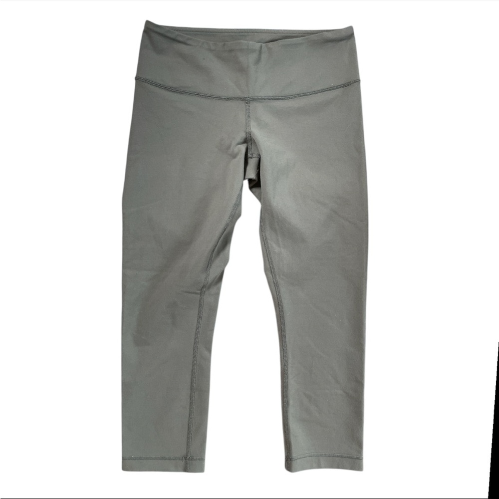Lululemon Athletics olive green crop leggings women’s size 6